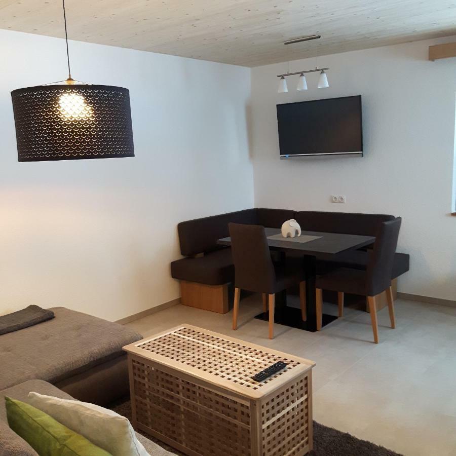 Apart Lobenwein Pfunds Exterior foto